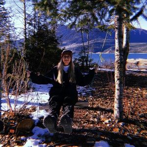 Meet your Posher, Angela